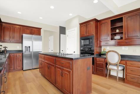 8203 Traders Hollow Lane Indianapolis IN 46278