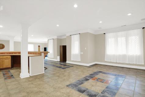 8203 Traders Hollow Lane Indianapolis IN 46278