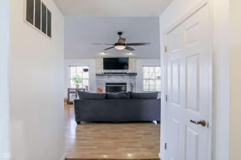 5773 Saint Simons Drive Indianapolis IN 46237