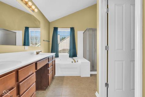 1394 Longleaf Street Avon IN 46123