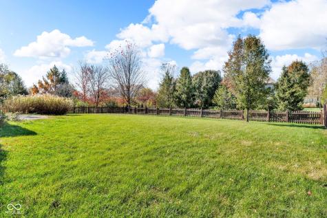 1394 Longleaf Street Avon IN 46123