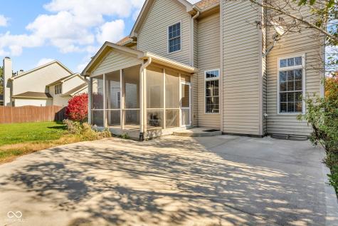 1394 Longleaf Street Avon IN 46123