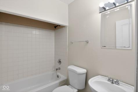 5536 Furnas Court Indianapolis IN 46221