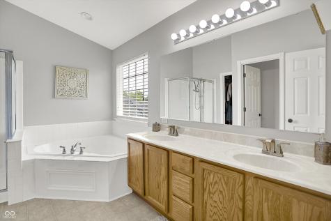 5142 Cedar Mill Lane Indianapolis IN 46237