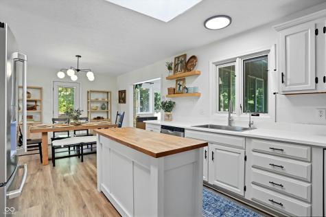 15030 Little Eagle Creek Avenue Zionsville IN 46077