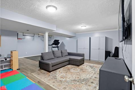 15030 Little Eagle Creek Avenue Zionsville IN 46077