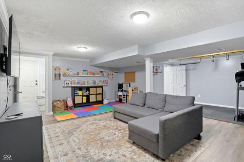 15030 Little Eagle Creek Avenue Zionsville IN 46077