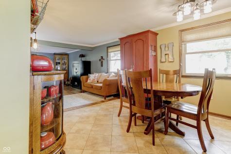 5915 W 1400 N Elwood IN 46036
