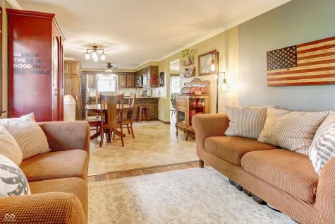 5915 W 1400 N Elwood IN 46036
