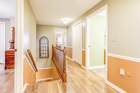 5915 W 1400 N Elwood IN 46036