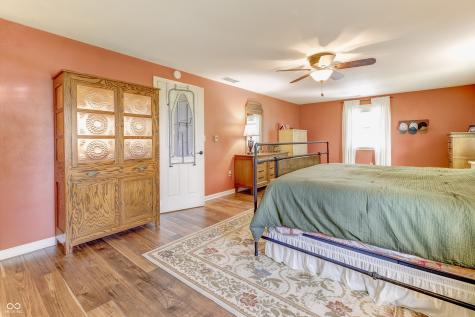 5915 W 1400 N Elwood IN 46036