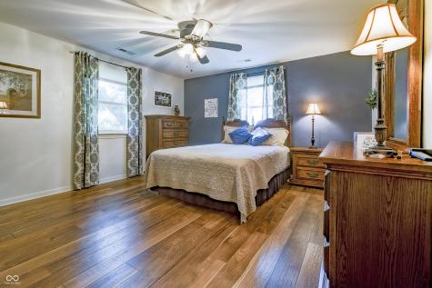 5915 W 1400 N Elwood IN 46036