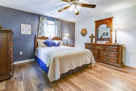 5915 W 1400 N Elwood IN 46036