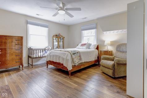 5915 W 1400 N Elwood IN 46036