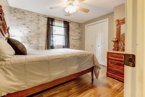 5915 W 1400 N Elwood IN 46036