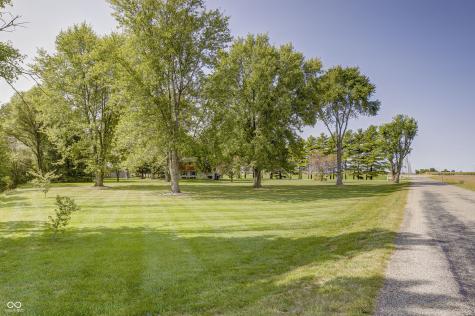 5915 W 1400 N Elwood IN 46036