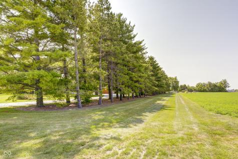5915 W 1400 N Elwood IN 46036