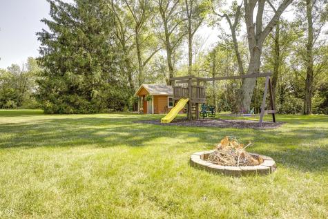 5915 W 1400 N Elwood IN 46036