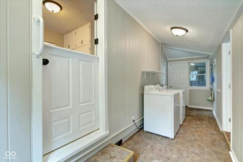 1074 S Morgantown Road Greenwood IN 46143