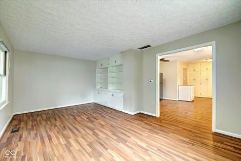 1074 S Morgantown Road Greenwood IN 46143