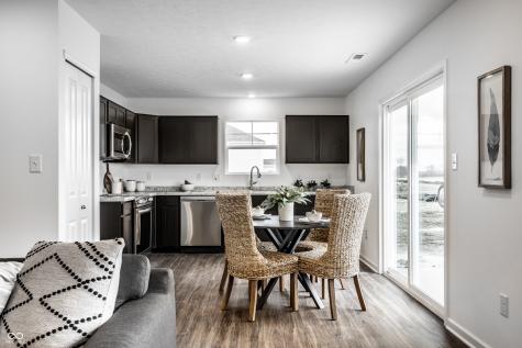 4372 Sedgewick Court Columbus IN 47201