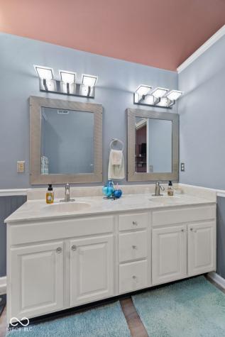 4709 Oakton Way Greenwood IN 46143