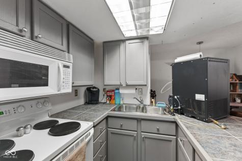 4709 Oakton Way Greenwood IN 46143