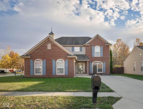 8066 Lawrence Woods Place Indianapolis IN 46236