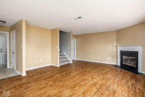8066 Lawrence Woods Place Indianapolis IN 46236