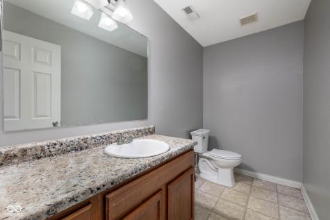 8066 Lawrence Woods Place Indianapolis IN 46236