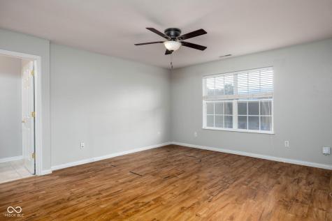 8066 Lawrence Woods Place Indianapolis IN 46236