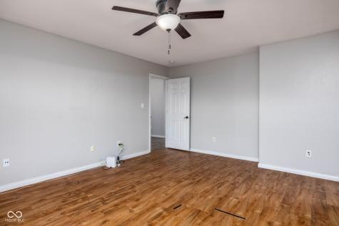 8066 Lawrence Woods Place Indianapolis IN 46236