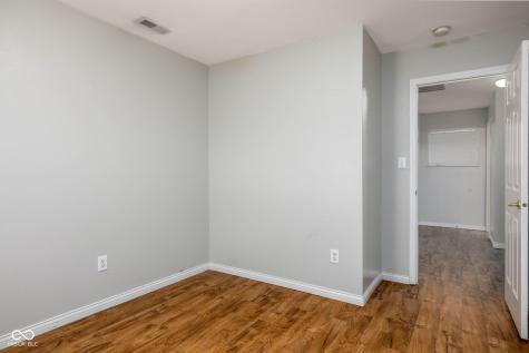 8066 Lawrence Woods Place Indianapolis IN 46236