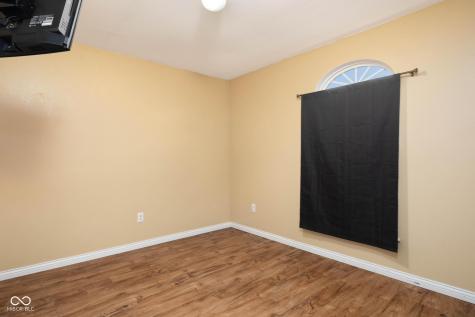 8066 Lawrence Woods Place Indianapolis IN 46236