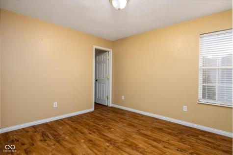 8066 Lawrence Woods Place Indianapolis IN 46236