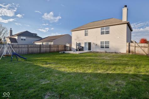 8066 Lawrence Woods Place Indianapolis IN 46236