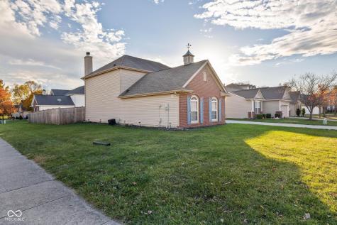 8066 Lawrence Woods Place Indianapolis IN 46236