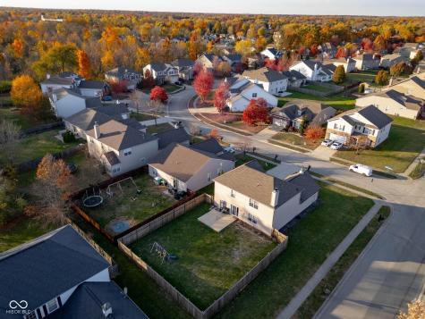 8066 Lawrence Woods Place Indianapolis IN 46236