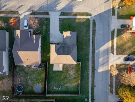 8066 Lawrence Woods Place Indianapolis IN 46236