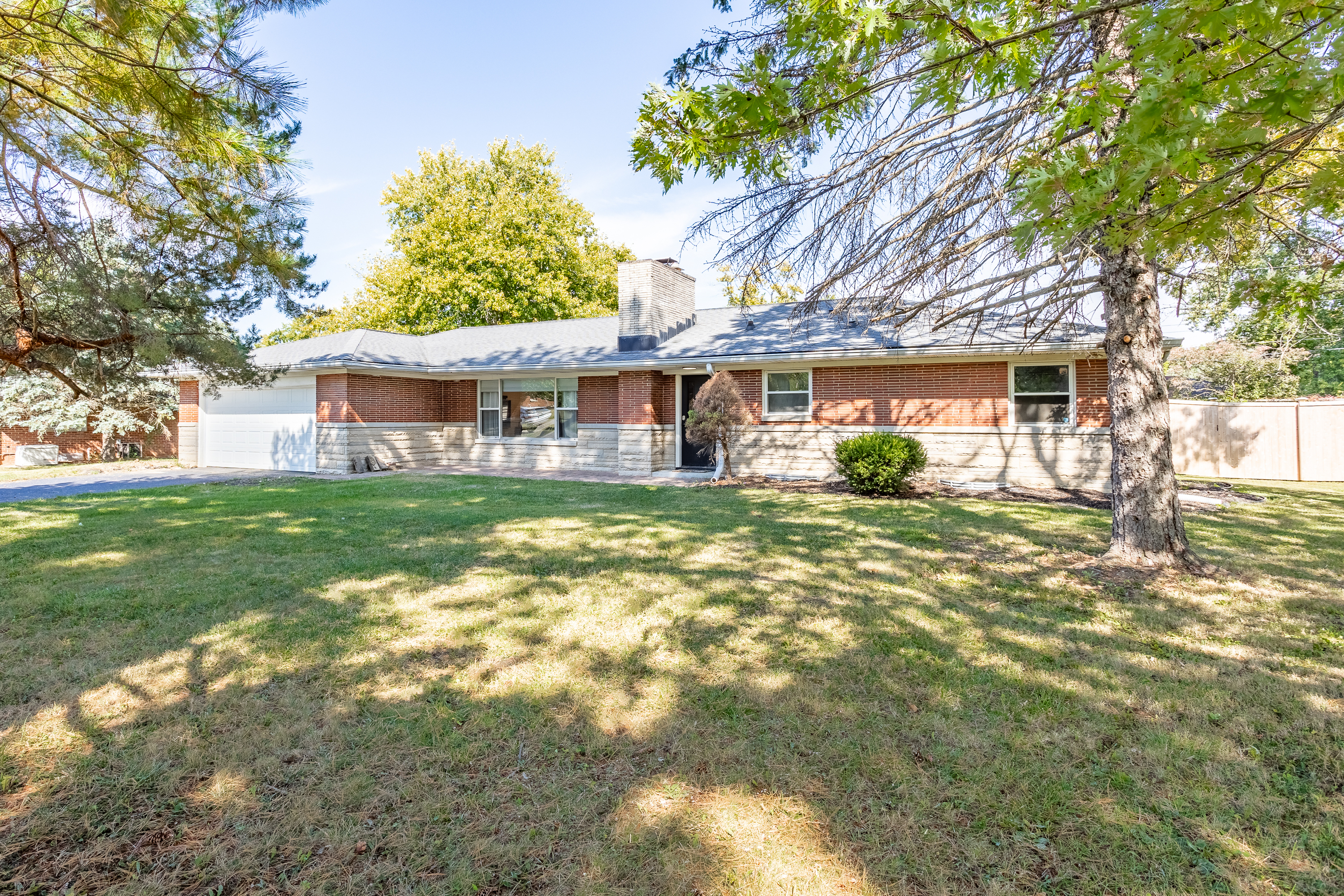 5122 Dickson Road Indianapolis IN 46226