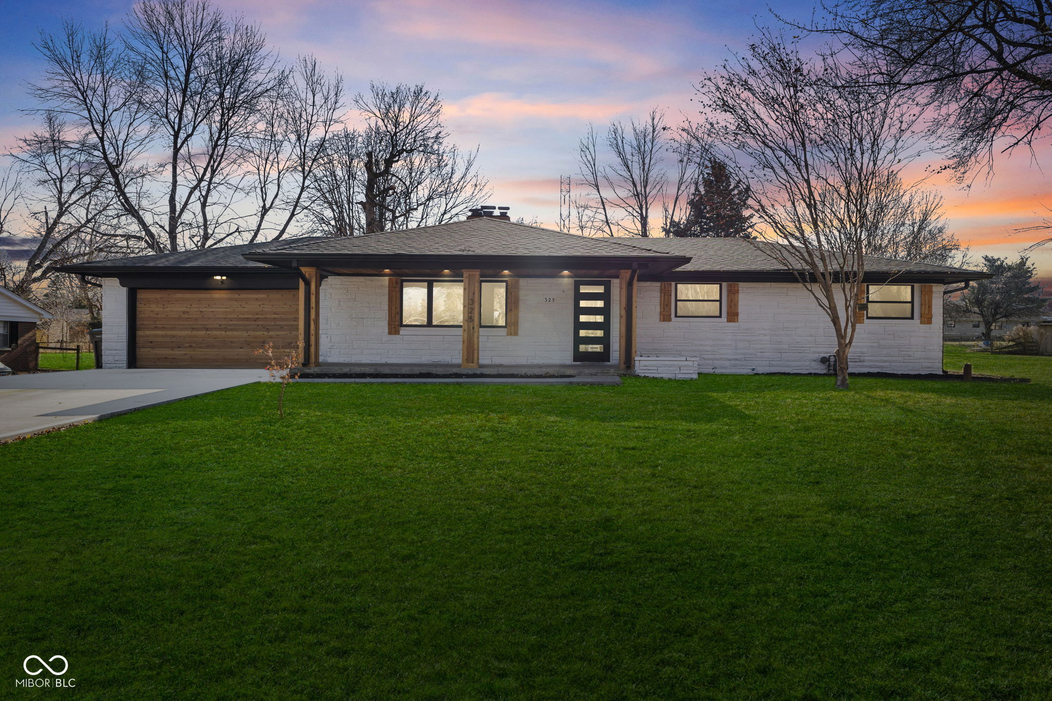 325 Woodhill Drive Indianapolis IN 46227