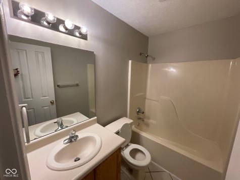 356 Seabreeze Circle Avon IN 46123