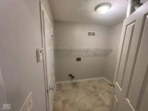 356 Seabreeze Circle Avon IN 46123