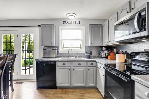 286 Fairfax Lane Greenwood IN 46142
