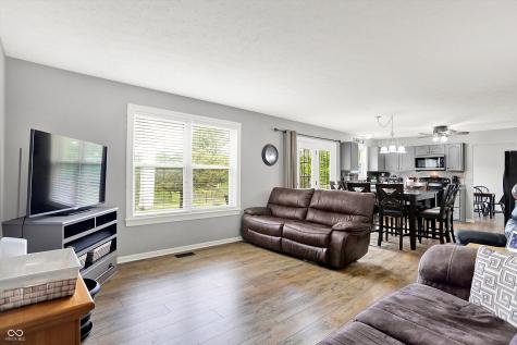 286 Fairfax Lane Greenwood IN 46142