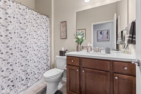 12821 Gloria Drive Fishers IN 46037
