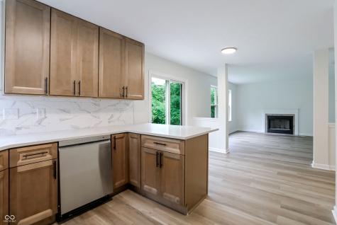 12409 Crystal Pointe Circle Indianapolis IN 46236
