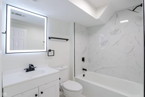12409 Crystal Pointe Circle Indianapolis IN 46236