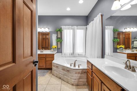 5127 Copperwood Drive Greenwood IN 46143