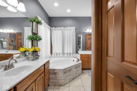 5127 Copperwood Drive Greenwood IN 46143